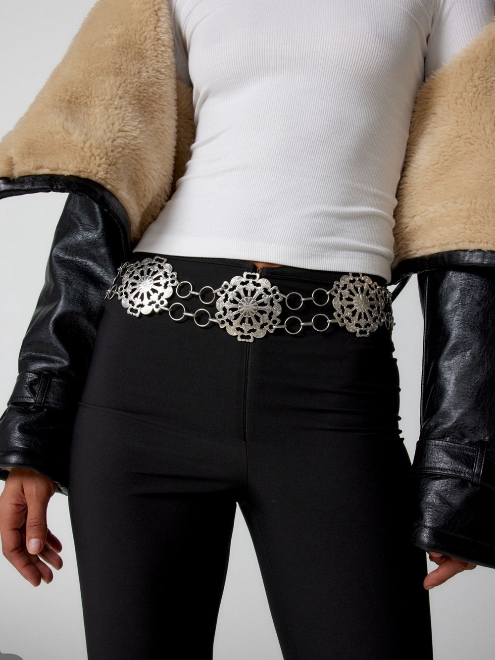 Urban Outfitters Silver Floral Medallion Waist Chain Belt